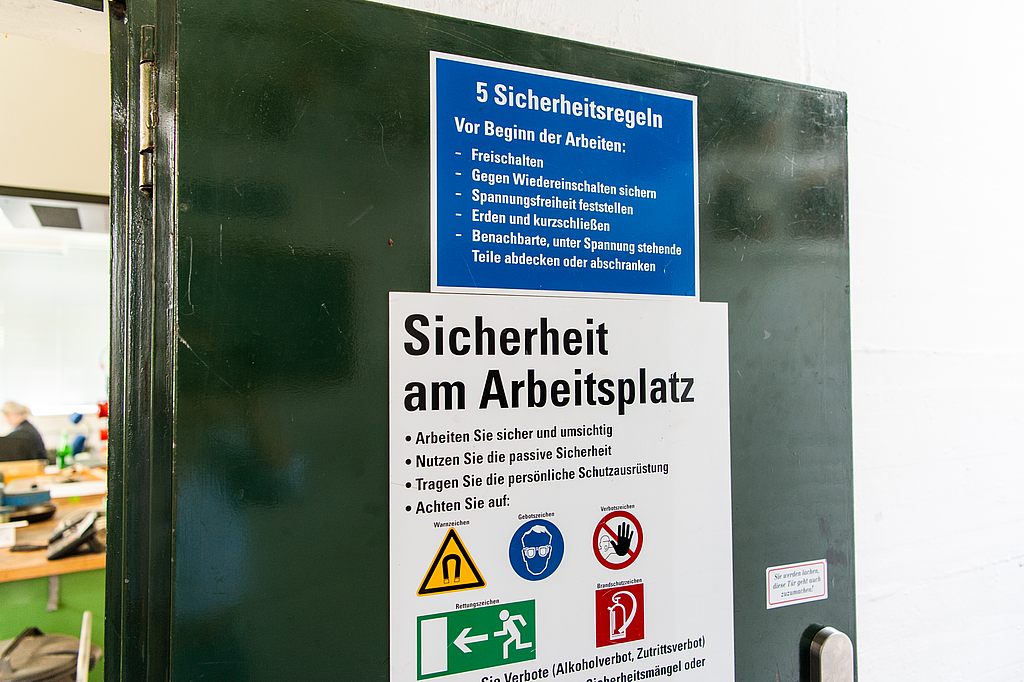 Plakat über Arbeitssicherheit